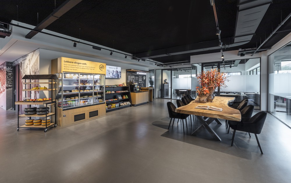 Cementgebonden gietvloer AT the Office Cementgebonden gietvloer AT the Office