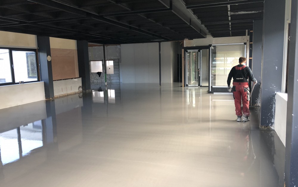 Egaliseren ondervloeren kantine Zuidvogels Egaliseren ondervloeren kantine Zuidvogels