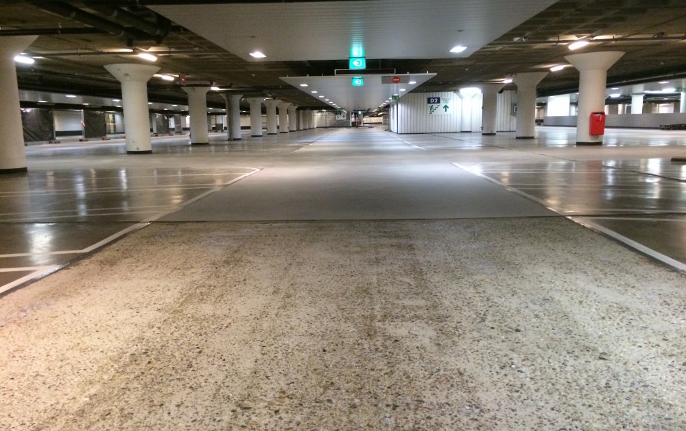Vloerrenovatie rijbanen parkeergarage Vloerrenovatie rijbanen parkeergarage