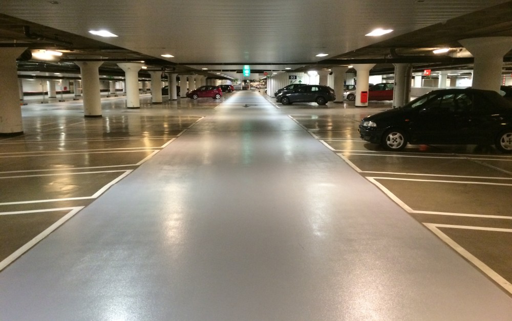 Vloerrenovatie parkeergarage rijbanen Vloerrenovatie parkeergarage rijbanen