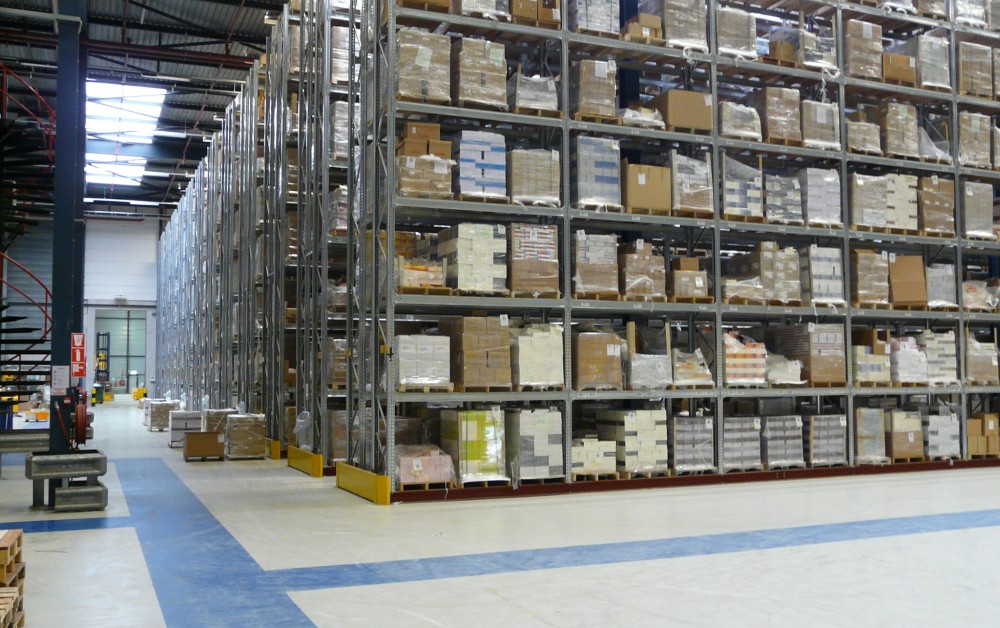 Super vlakke vloer hoogbouwmagazijn Super vlakke vloer hoogbouwmagazijn