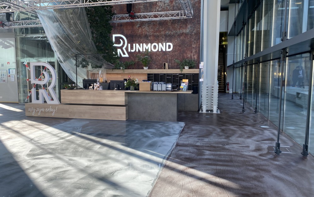 RTV Rijnmond schuren gietvloer RTV Rijnmond schuren gietvloer